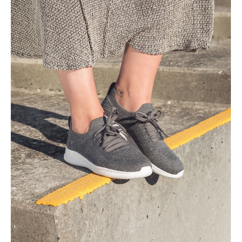 ZAPATILLA DEPORTE MUJER PITAS SARA GRIS