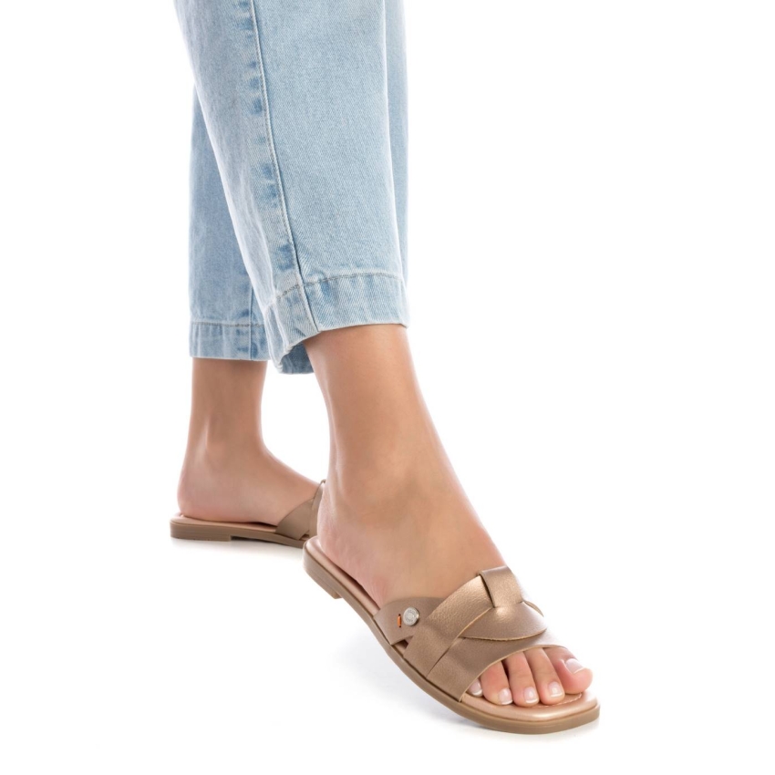 SANDALIA MUJER DESTALONADA REFRESH BRONCE 171935