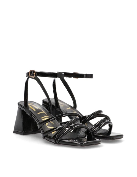 SANDALIAS DE TACON ETIKA TIRAS CHAROL NEGRO 90005