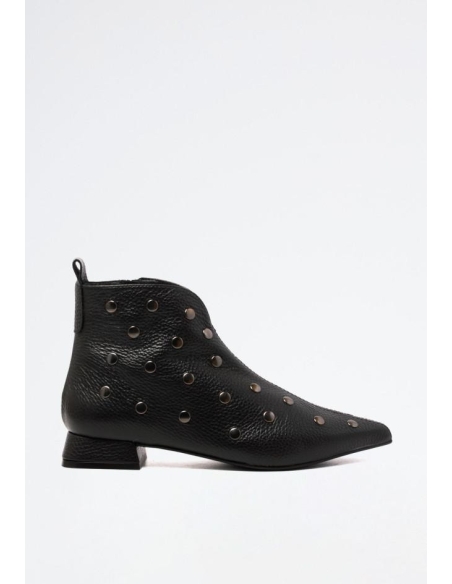 BOTIN TACON BAJO CON TACHAS PLANTA DE PIEL AZAREY